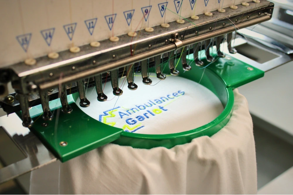 Broderie-fils-tech-1.webp