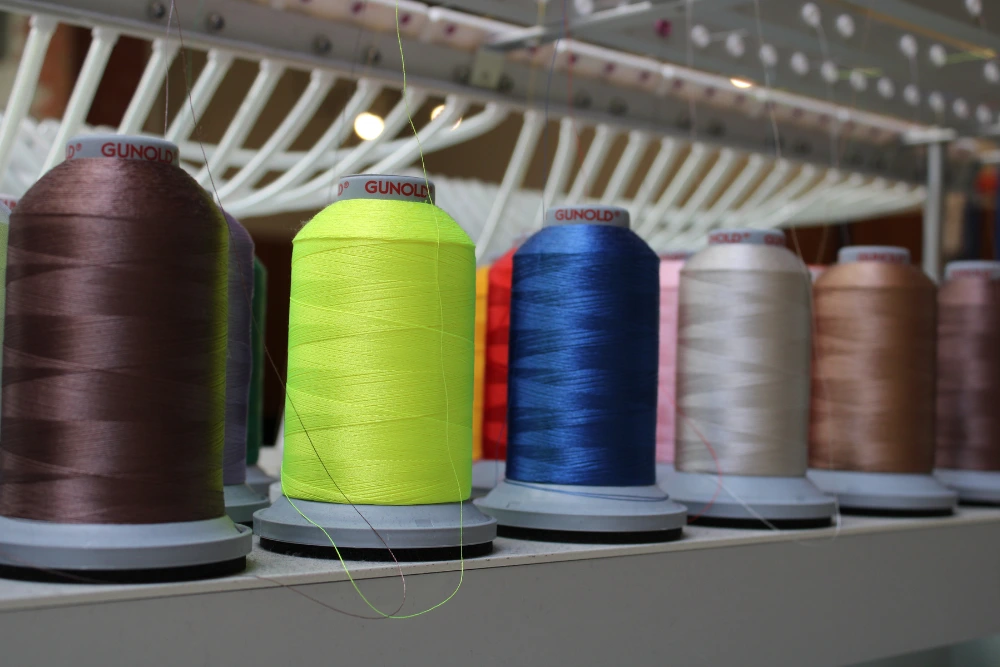 Broderie fils techniques